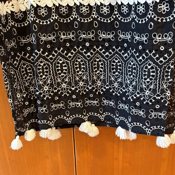 HEMANT & NANDITA Eyelet and Embroidered Dress - Picture 4 of 8